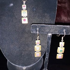 Earring Pendant set. (Chain is not included).